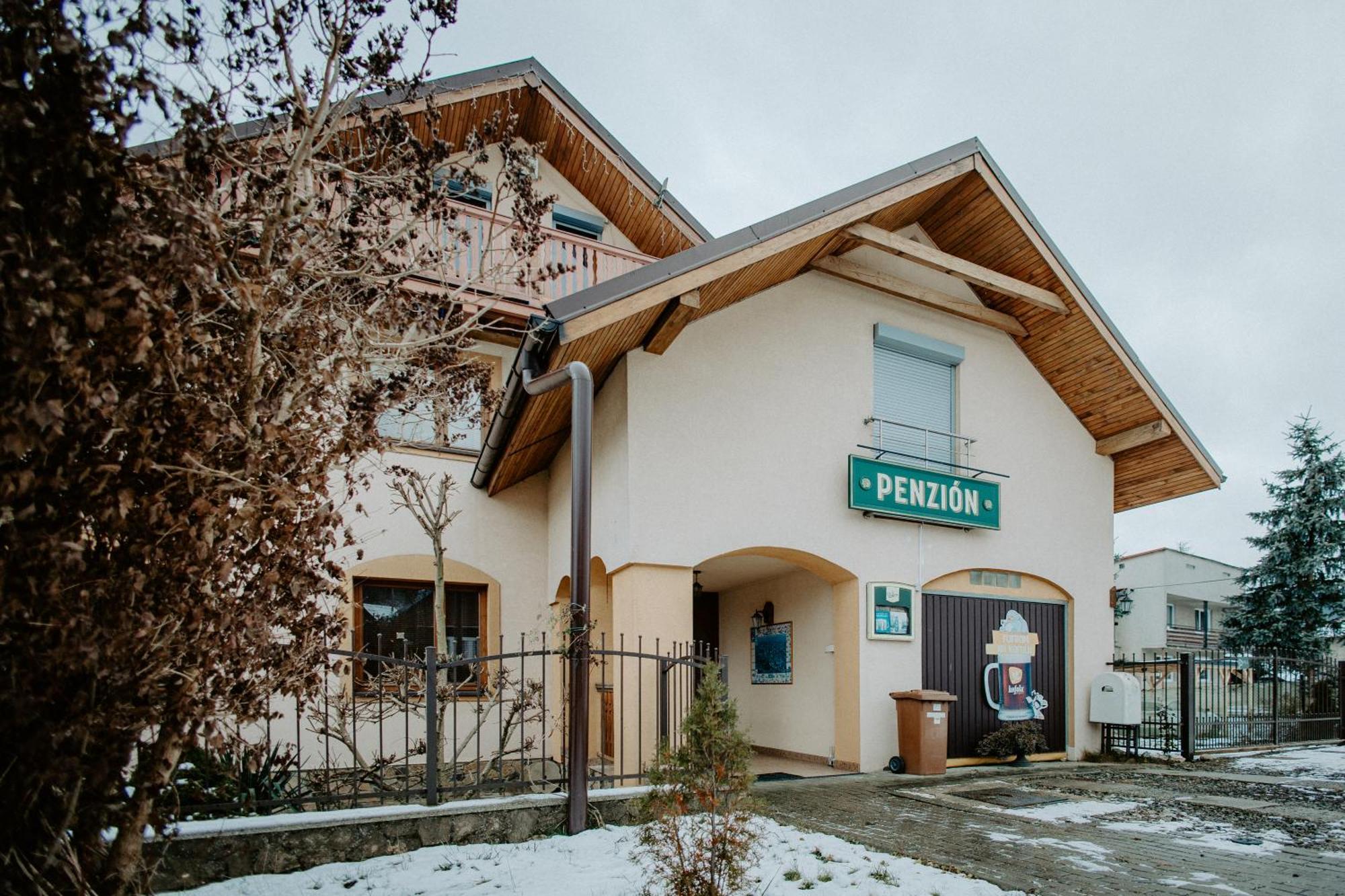 Penzion Gaboltov Hotel Екстериор снимка